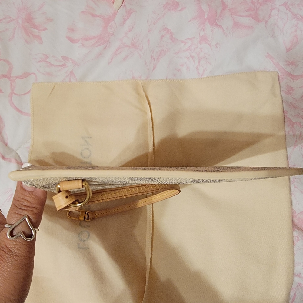 Authentic Louis Vuitton NF Pouch In Damier Azur - Picture 8 of 9